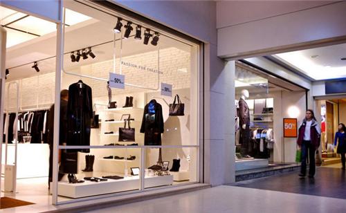 服装店装修效果图和设计,服装店装修风格最新效果图