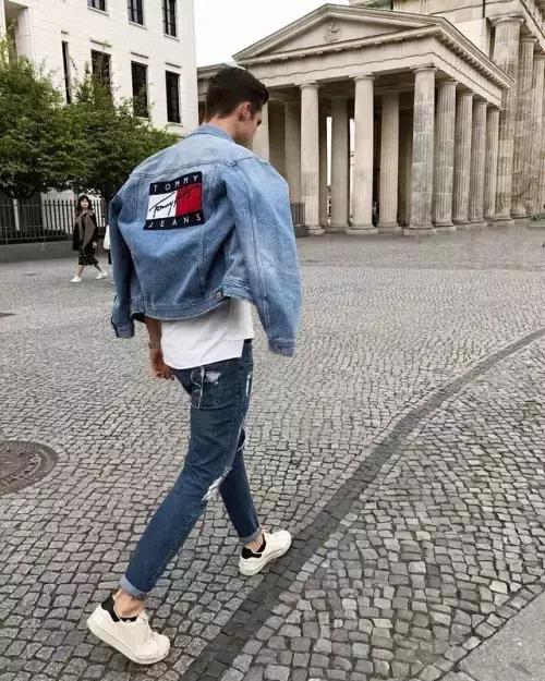 lv supreme联名硬箱470000 (supreme lv联名迷彩包多少钱)