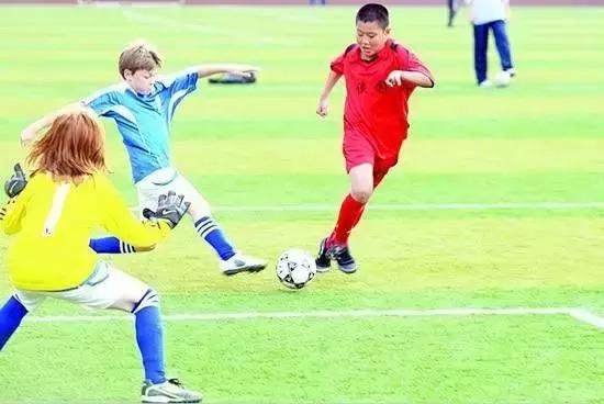 城事|别笑!真人真事!番禺这群学生的体育课是语文老师教的!