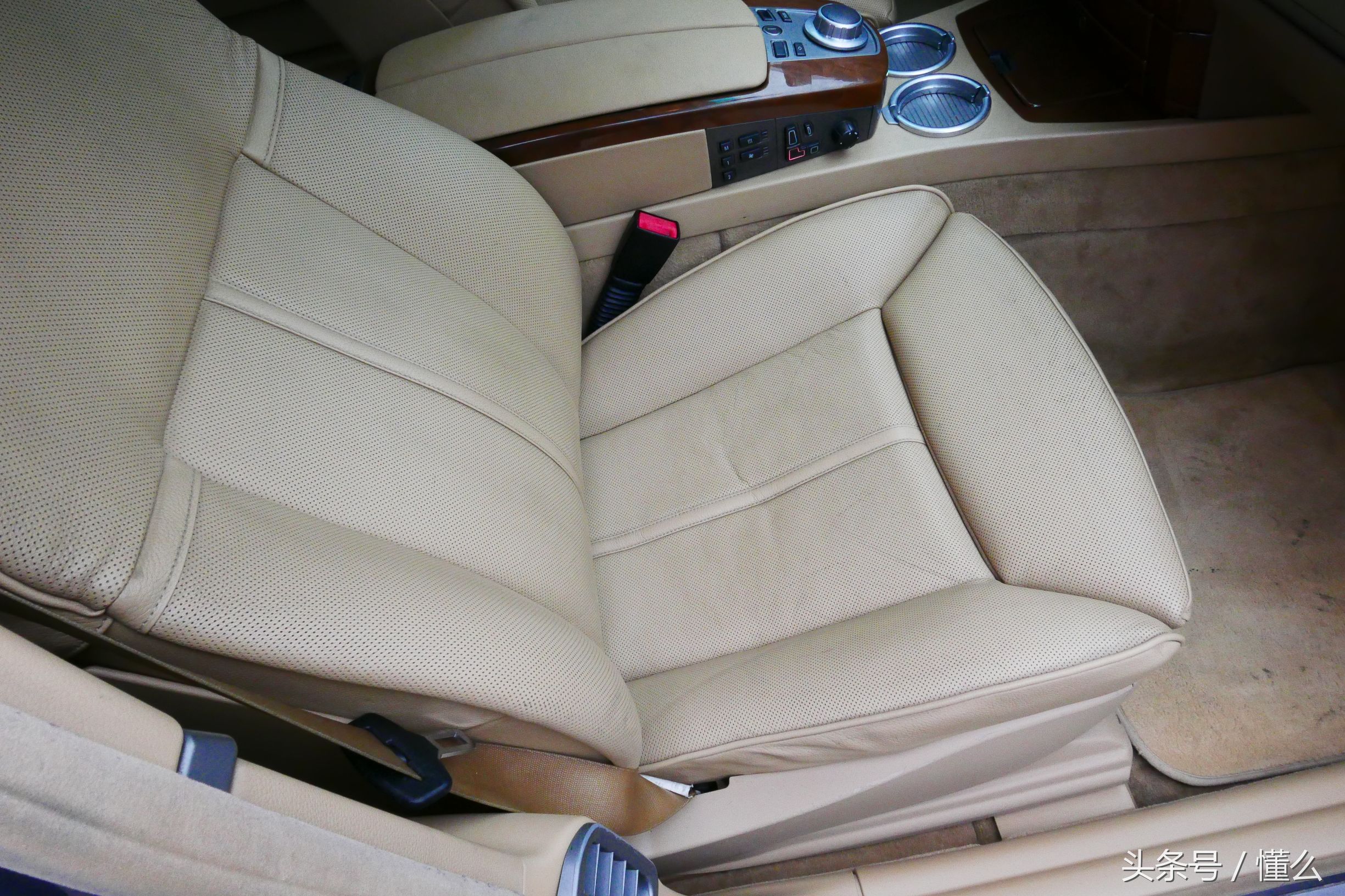 宝马7系m760深蓝色,宝马7系老款e66试驾