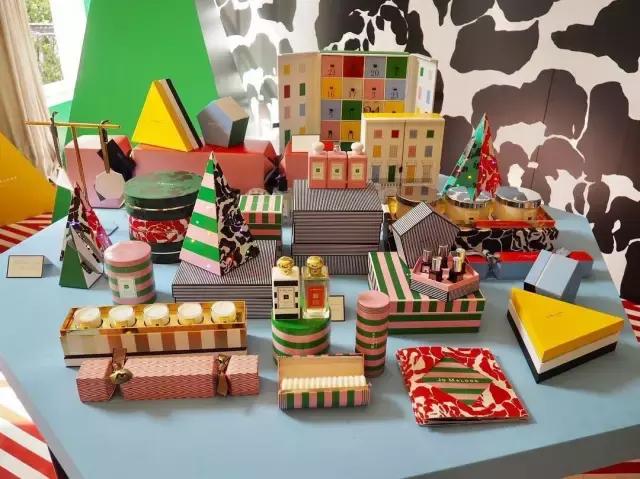 平价圣诞限定礼盒彩妆,圣诞限定彩妆合集