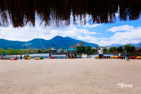 历史底蕴与现代繁华在此交融,历史与现代并存的城市