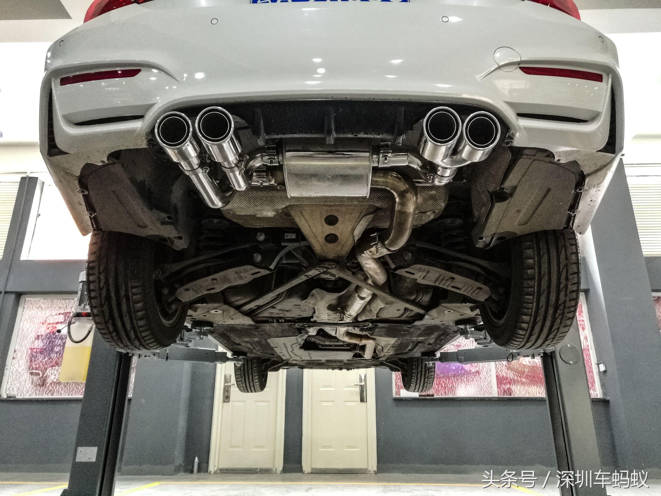 宝马4系敞篷改装街拍,新款宝马4系敞篷升级m4前脸