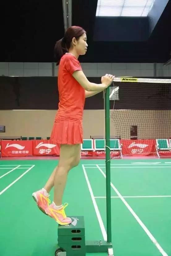 羽毛球脚步移动技巧教案,羽毛球踝关节的重要性