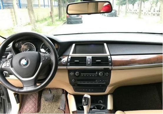 农村小伙买宝马x6汽车,8年的宝马x6可以买吗