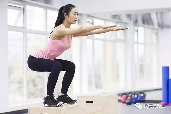 肩膀酸痛原因及缓解好妙招,肩膀酸痛怎么回事怎么治