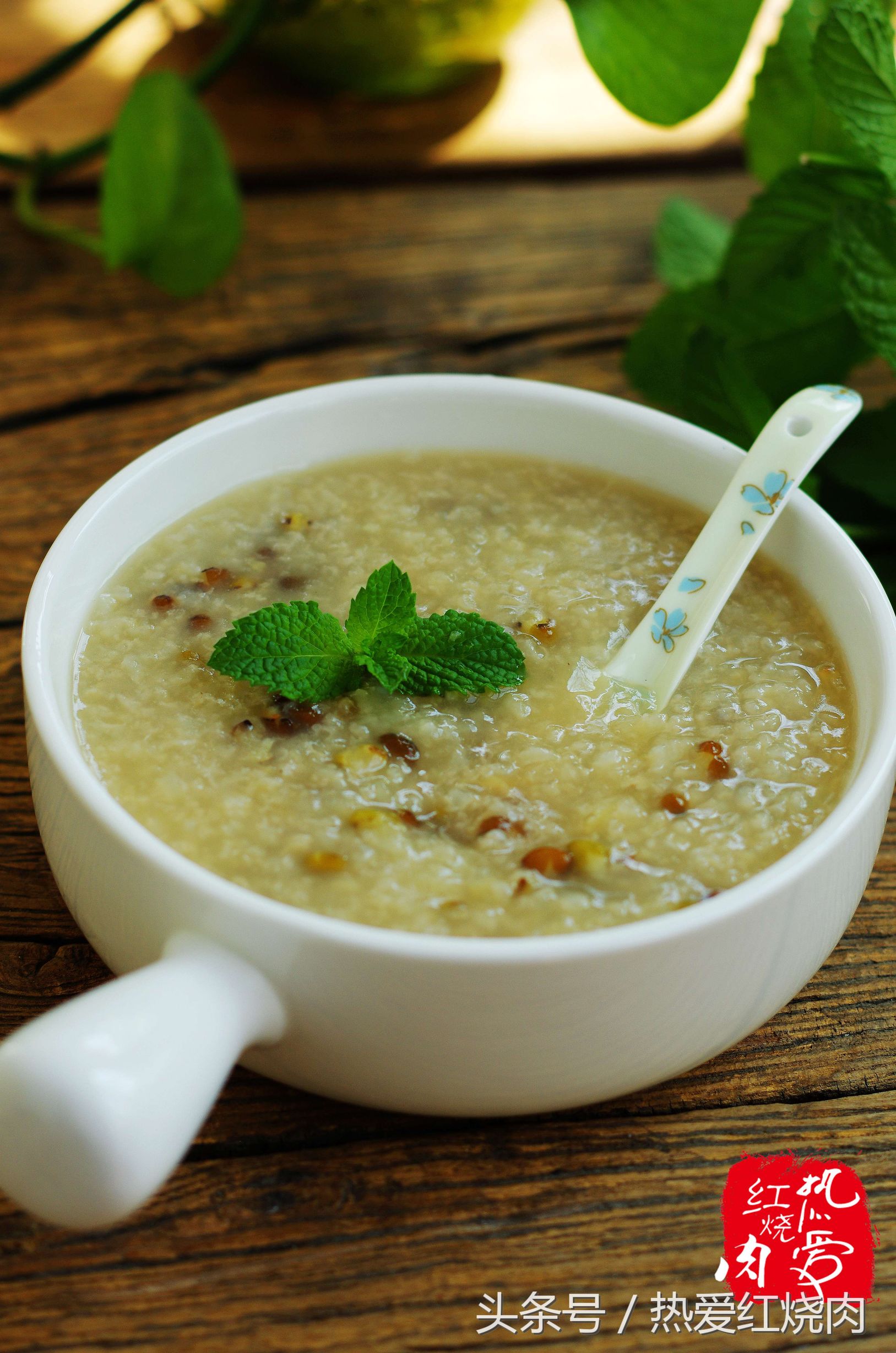 熬粥不浓稠,熬粥太稠了加凉水好还是热水好