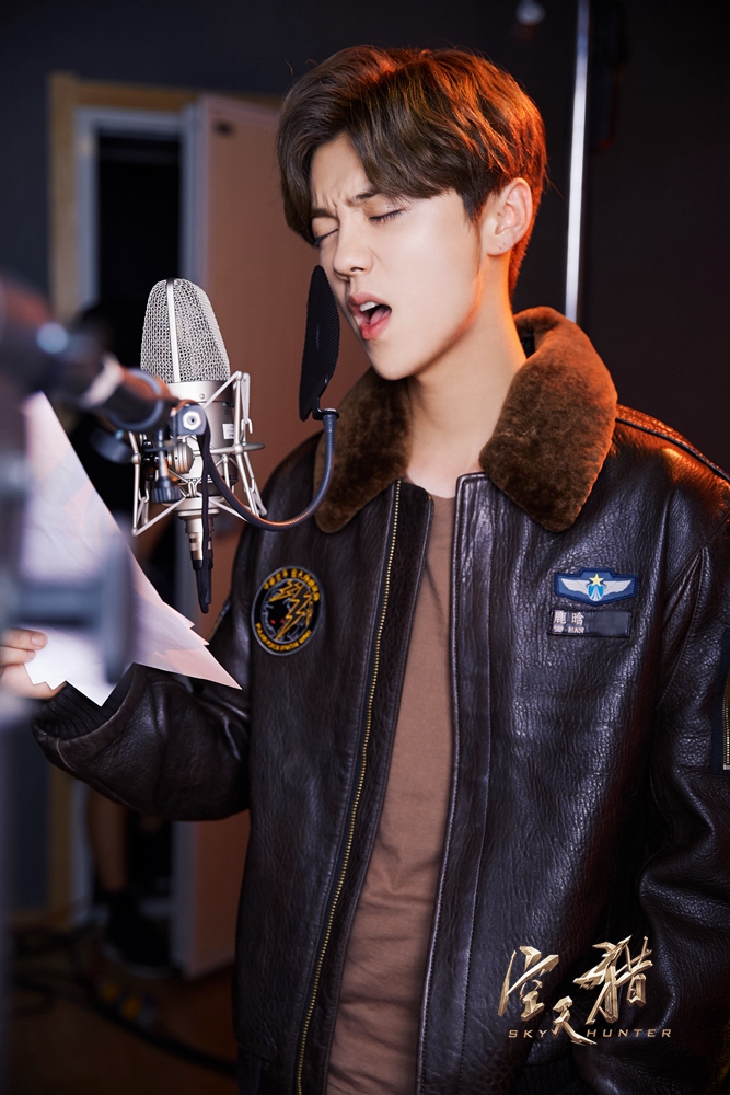 李晨鹿晗片尾曲,鹿晗李晨空天猎片尾曲