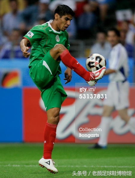 专业的足球鞋有哪几个品牌,曾经的足球鞋知名品牌有哪些