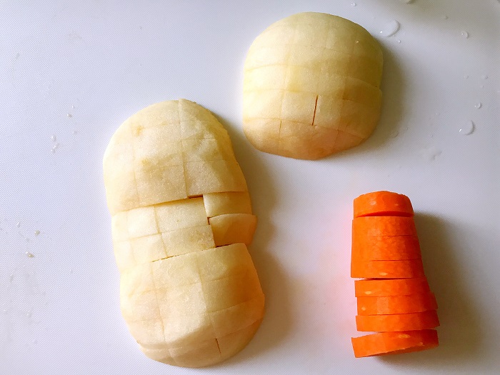 宝宝出牙期买牙胶还是磨牙饼干,怎么自制无糖无盐宝宝磨牙饼干