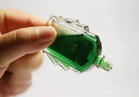 每天滴点风油精肚脐眼会怎么样,每天滴一滴风油精在肚脐