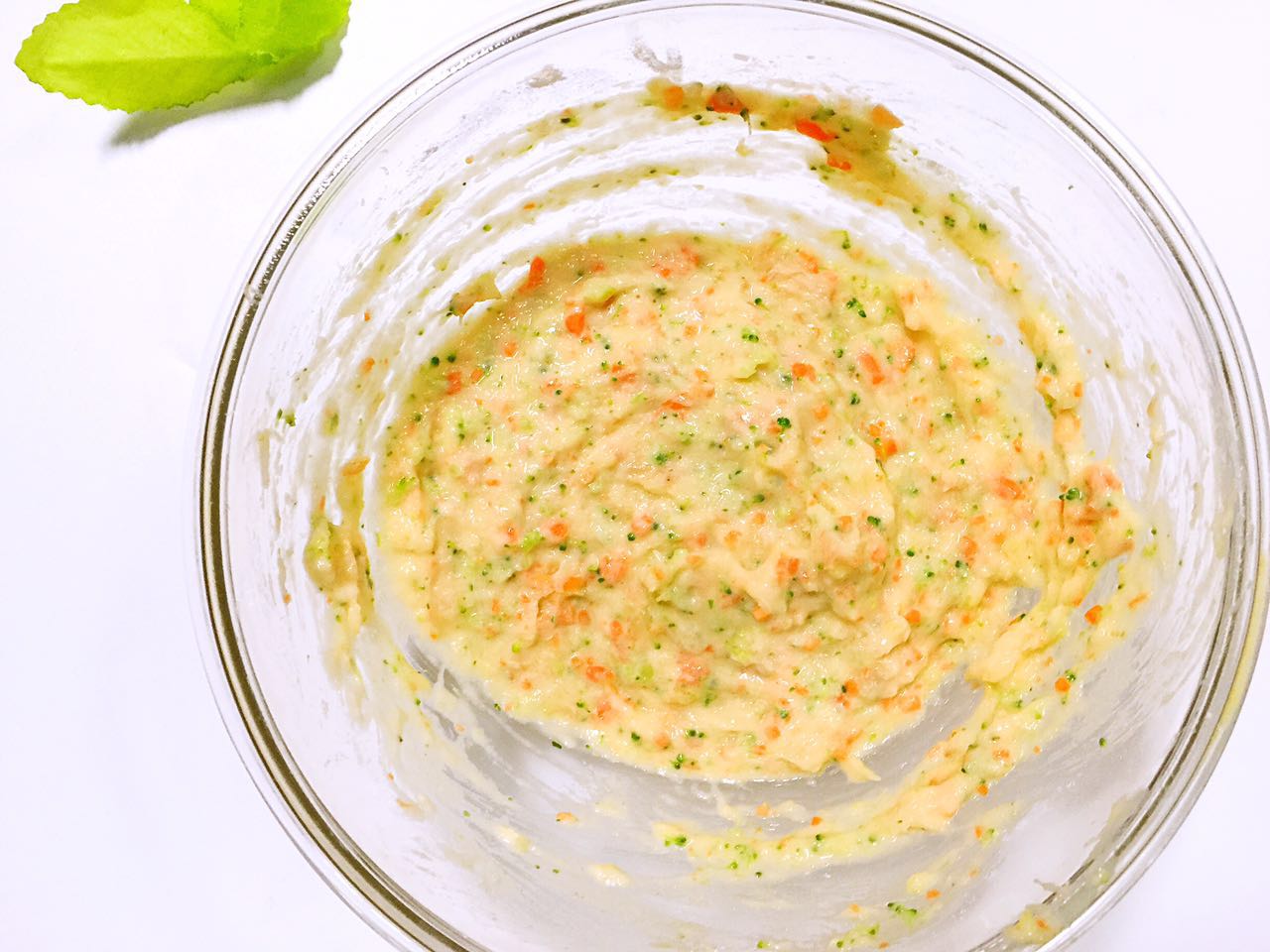 鳕鱼时蔬小嫩糕｜宝宝秋天易生病，补锌增强抵抗力食谱一定要收下