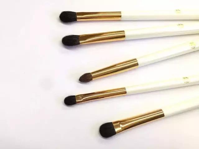 初学者买化妆刷怎么选,化妆刷新手怎么买
