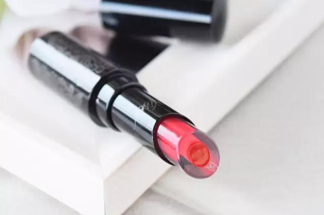 变色唇膏babi试色,日本原装进口变色润唇膏