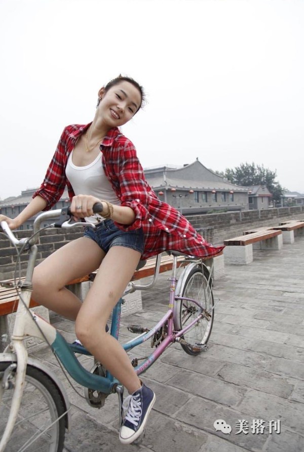 雎晓雯的眼睛为什么那么小,雎晓雯时尚表现力