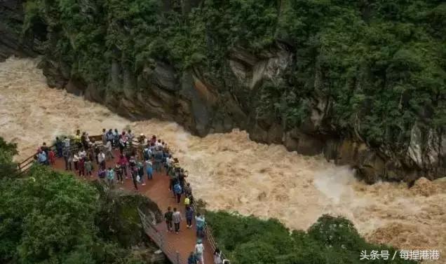 虎跳峡是云南必去之地,虎跳峡是贵州的著名峡谷吗
