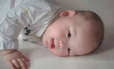 宝宝长牙期常识,宝宝长牙会影响睡眠和食欲吗