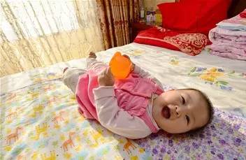 婴儿长牙期饮食结构调理,宝宝长牙睡不好觉吃什么