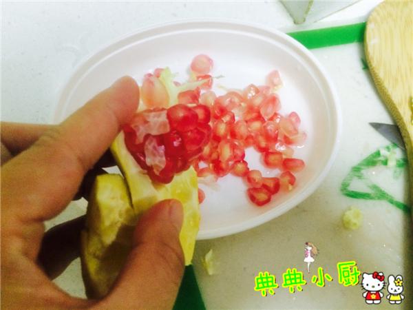 想要快速剥出粒粒分明的石榴，这个小窍门请收好！