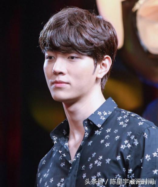 泰国时尚圈新晋宠儿神哥GxxodItthipat轻松驾驭百变造型