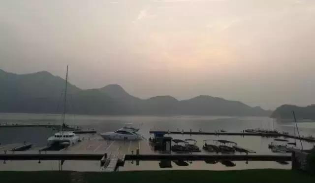 乘游艇、住小岛……北京唯一游艇主题酒店来了，美到你把持不住！