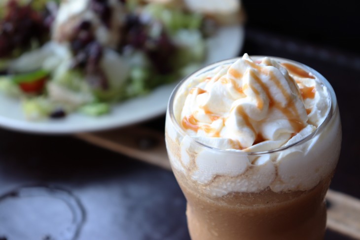 佳能eos200d相机介绍,佳能eos200dii单反相机