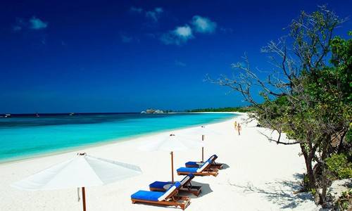 海边度假有人溺水怎么画,去海边游泳淹死了谁负责