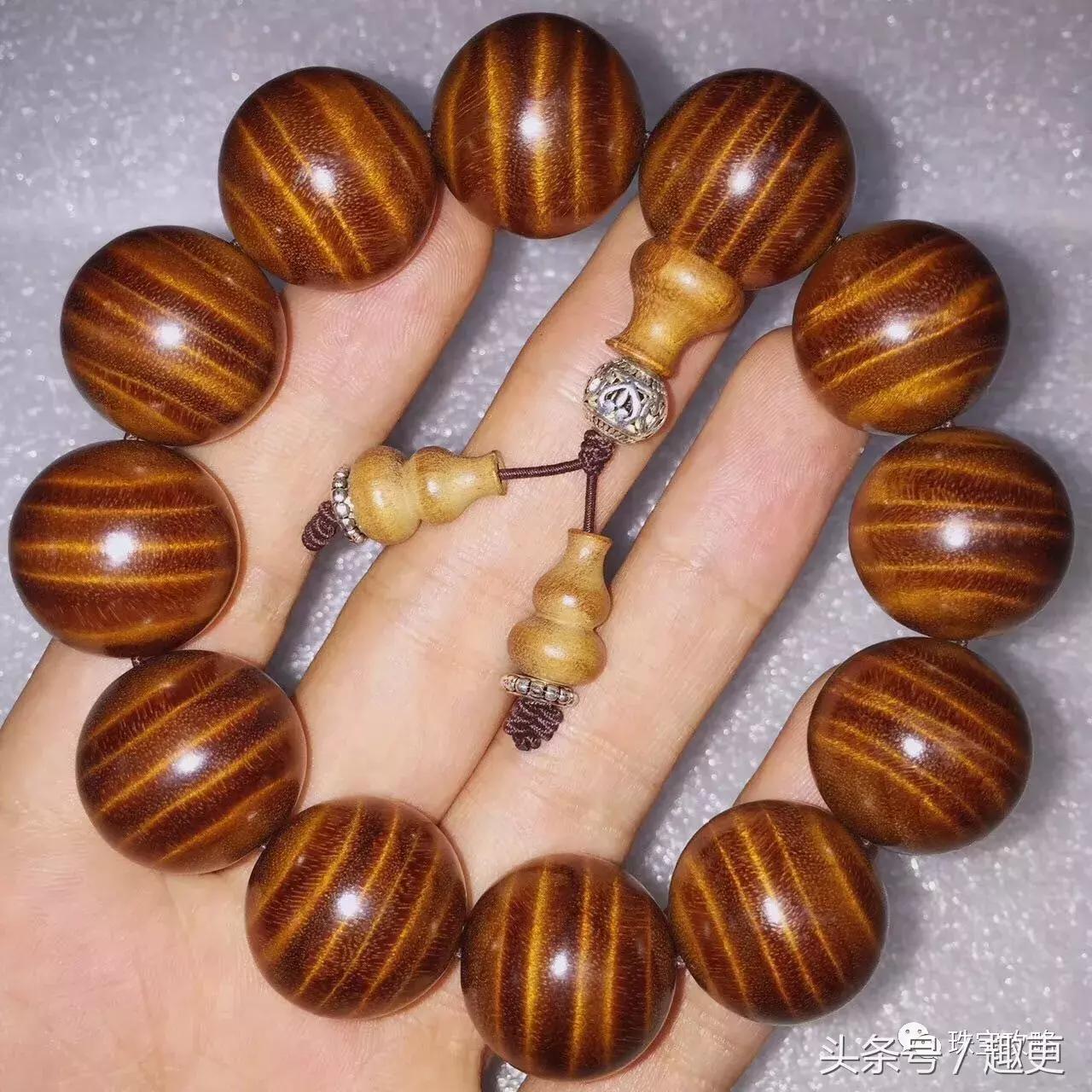 男士佩戴手串是左手还是右手,男士黄金貔貅手串佩戴方法