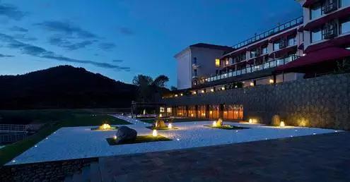 乘游艇、住小岛……北京唯一游艇主题酒店来了，美到你把持不住！