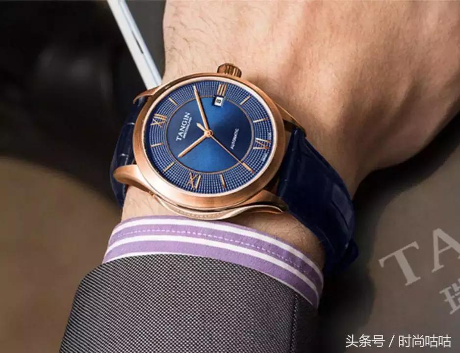 男士戴表不讲究的是什么心态,男人真的有必要戴表吗