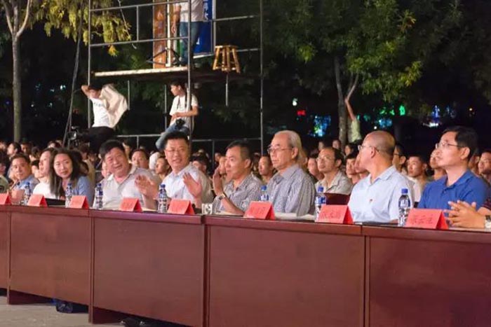 山东商务职业学院文艺汇演,山东商务职业学院2022迎新直播