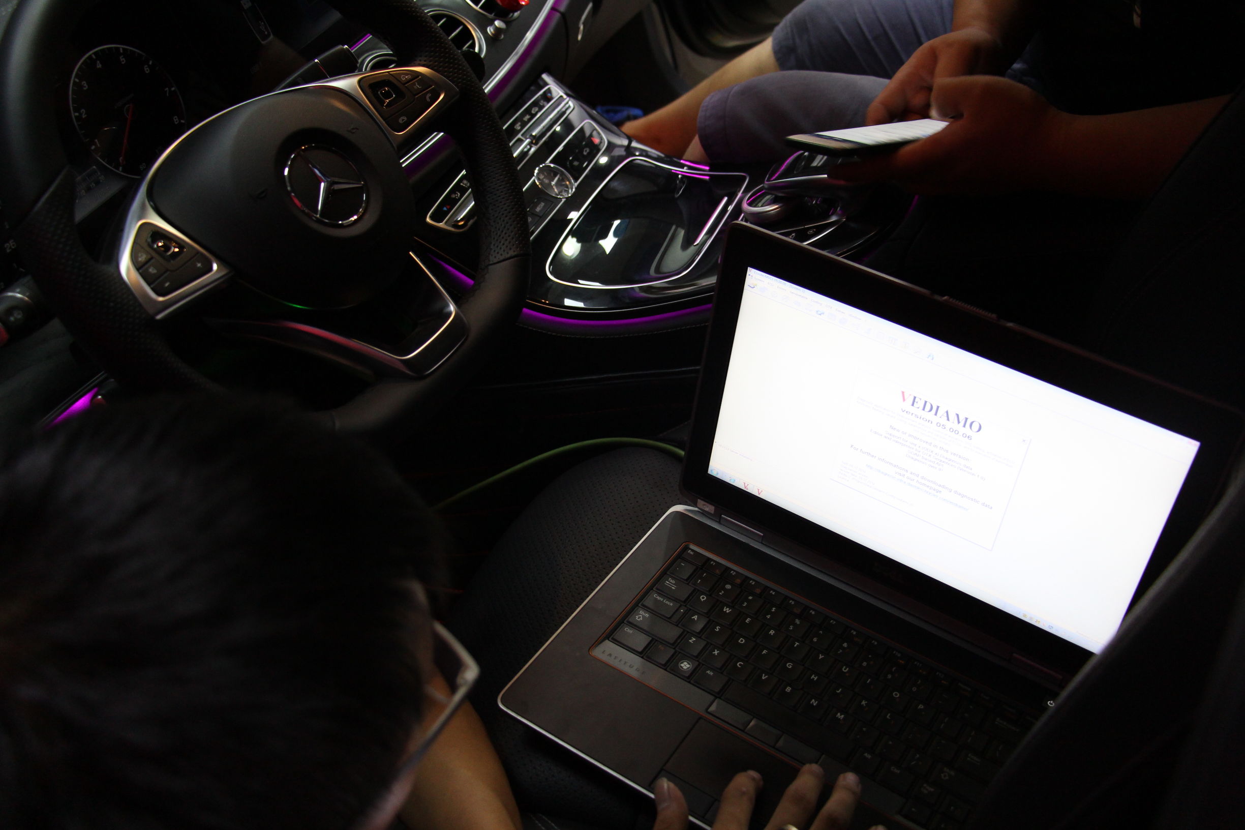 奔驰e普通音响和柏林之声区别,新奔驰e300柏林之声