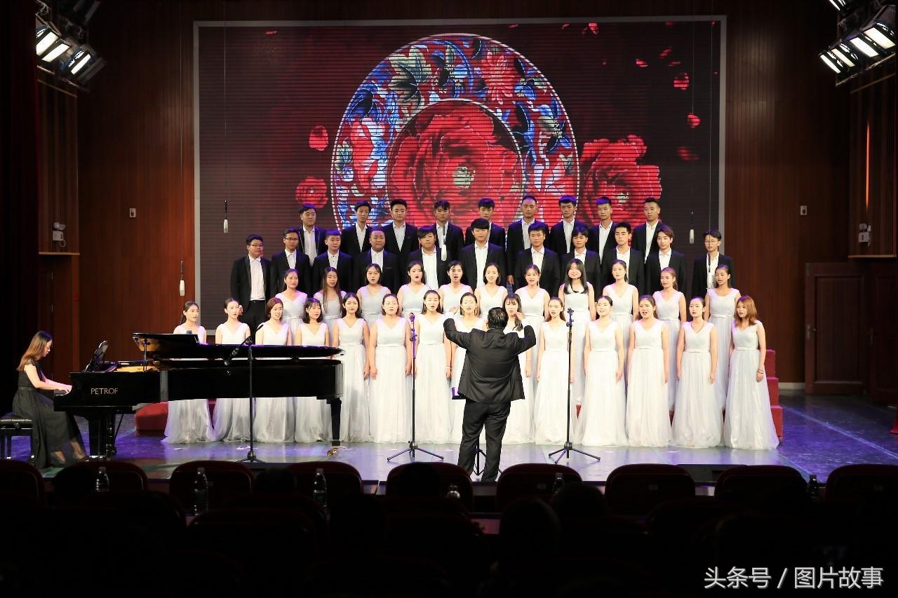 广西师范大学音乐学院举行2017级新生开学典礼暨迎新晚会