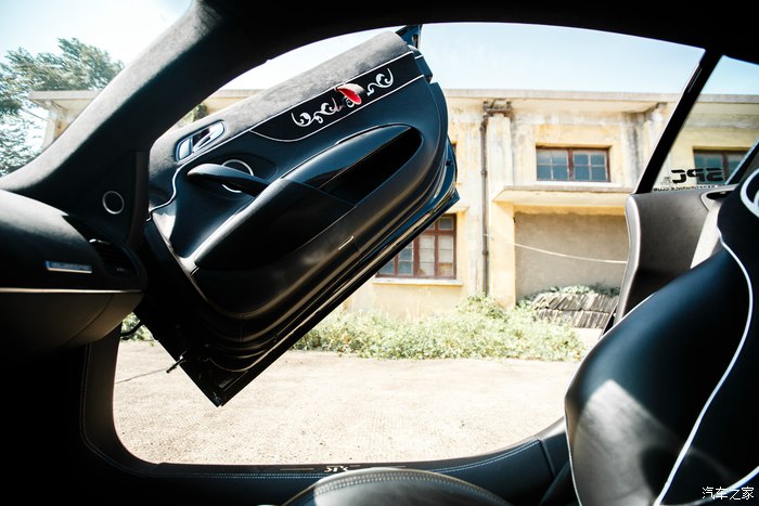 路西斯之星奥迪r8,奥迪r8帝王