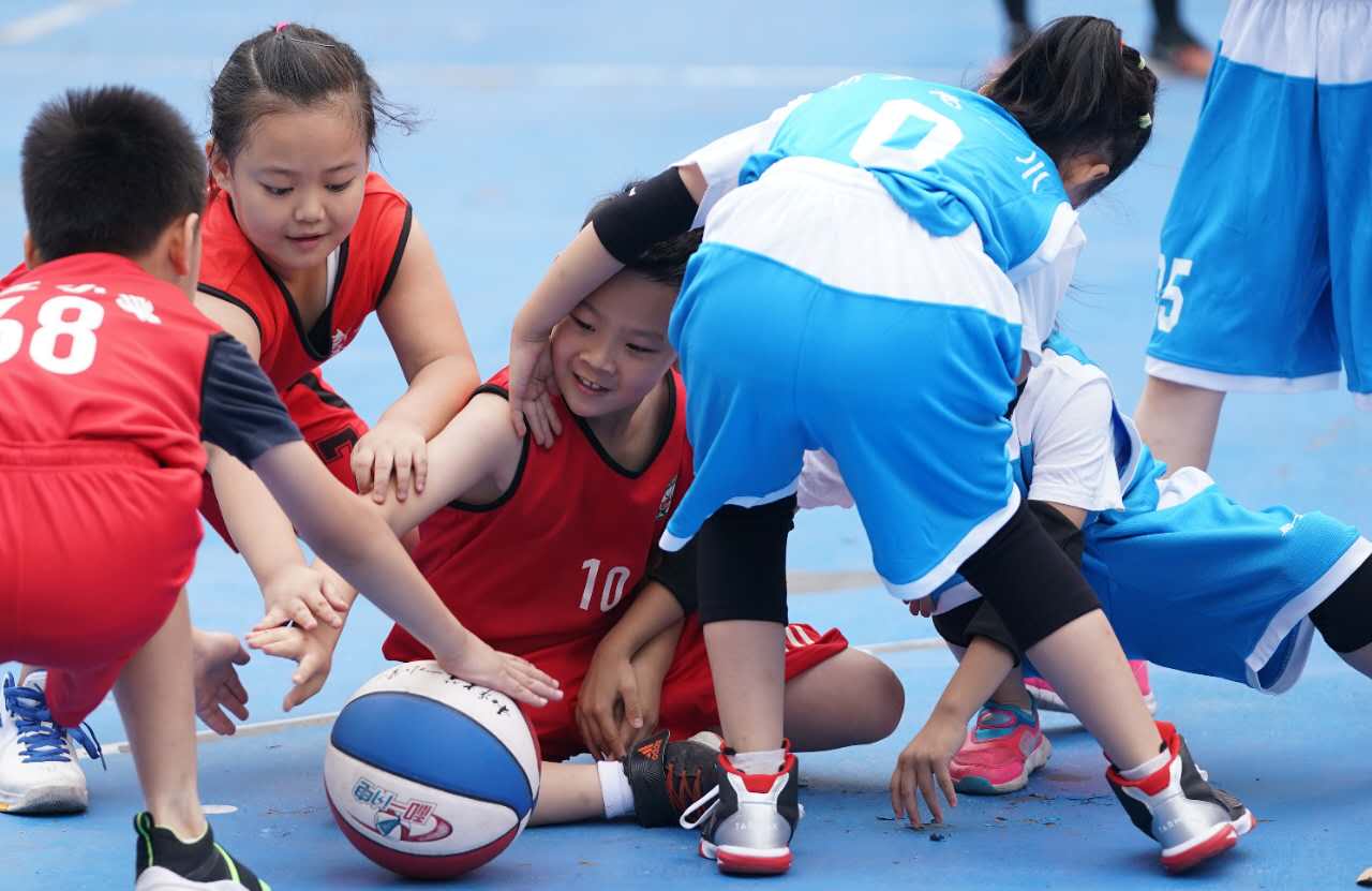 孩子们的节日活动,第七届百队杯青少年篮球赛