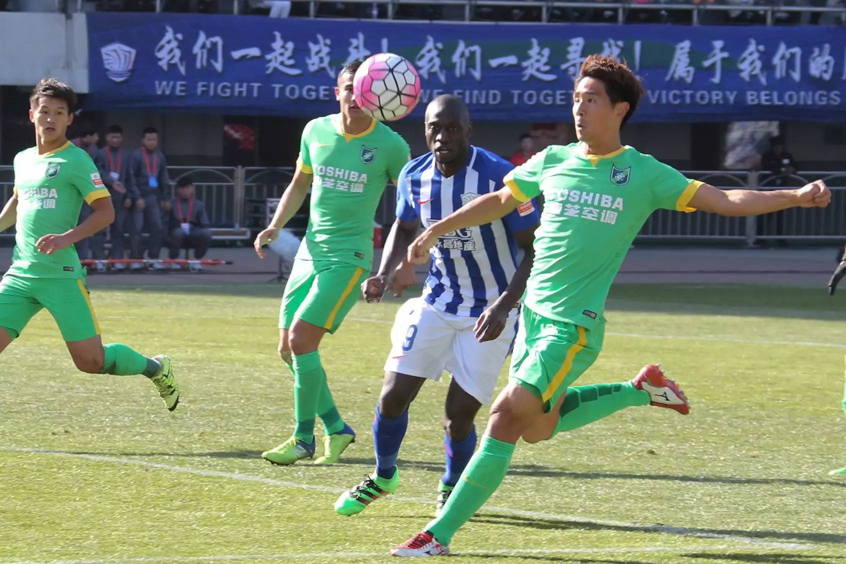 我们还年轻未来可期,我们还年轻努力前行