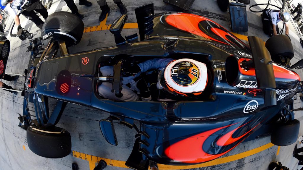 f1车队不能看别人的车,f1车队哪些是不会被退出的