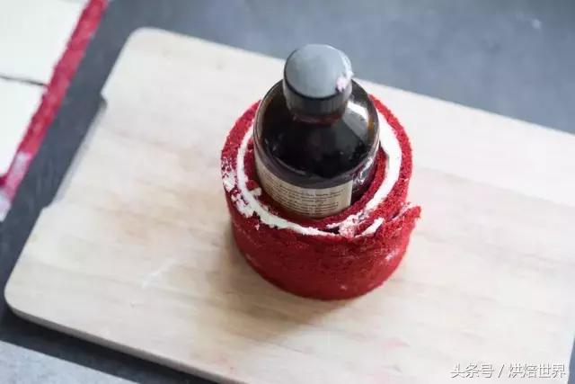 爆浆红丝绒蛋糕卷,颜值与口感并存的橙香蛋糕卷