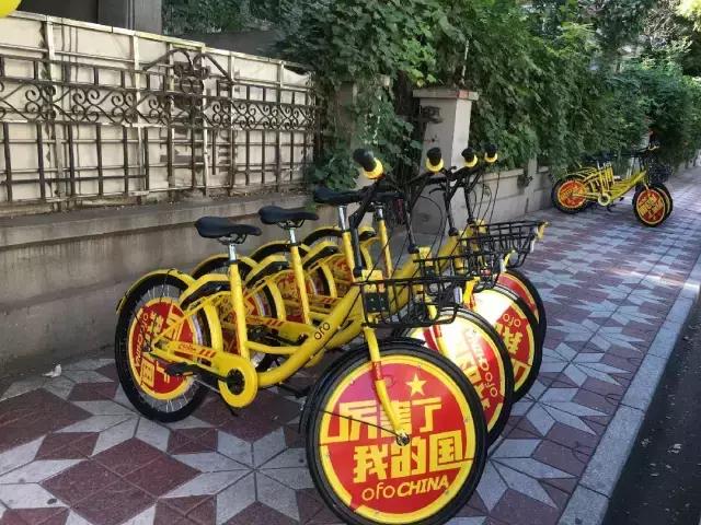 三轮车抢客打架,天津地铁争座位两男人大打出手