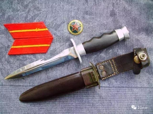 吊了！两款经典战术刃居然力压世界上最毒的*刀刺**56式三棱*刺军**