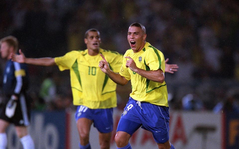 外星人罗纳尔多生涯残暴过人,外星人罗纳尔多生涯经典时刻