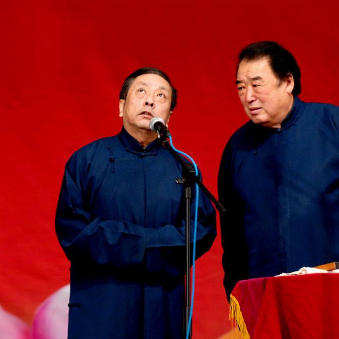 相声演员李大白话,相声演员调侃国足