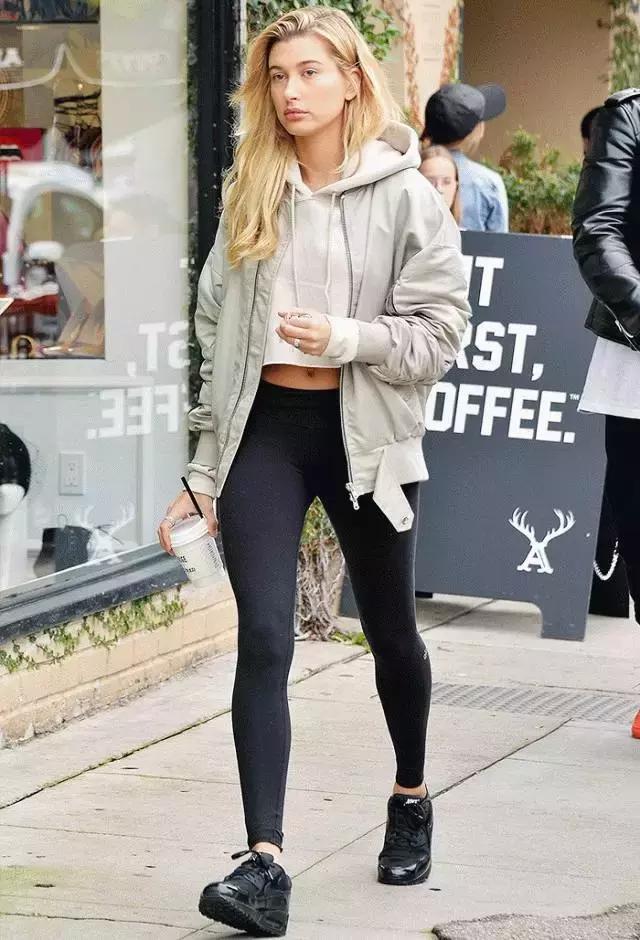 潮牌vetements带俄罗斯字母,vetement官方旗舰店潮牌