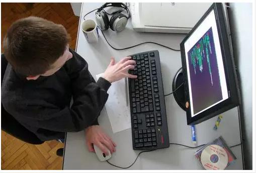 如果有一天不想敲代码了，PHP程序员的出路在哪？