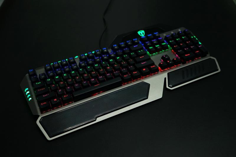 装甲键盘,eti119刀锋机械键盘测评