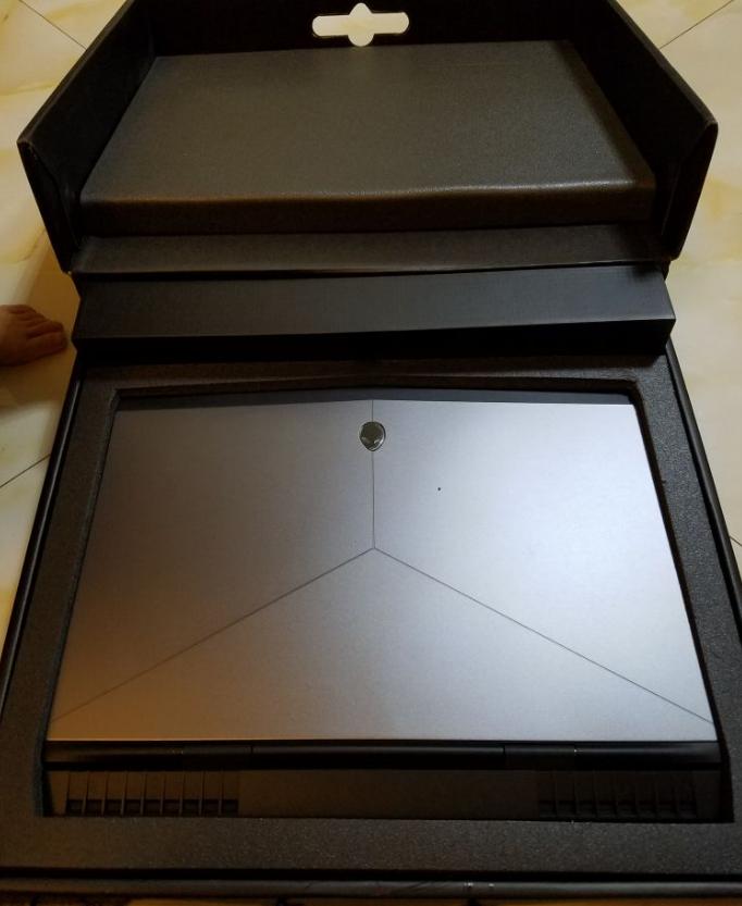 外星人笔记本开箱顶配版,外星人笔记本开箱最新款顶配