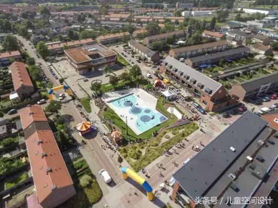 高低蛇道环绕大水池，蓄水玩耍两不误｜儿童空间设计
