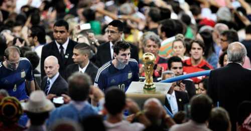 足坛最感人的十大瞬间,最令人心酸的足球视频