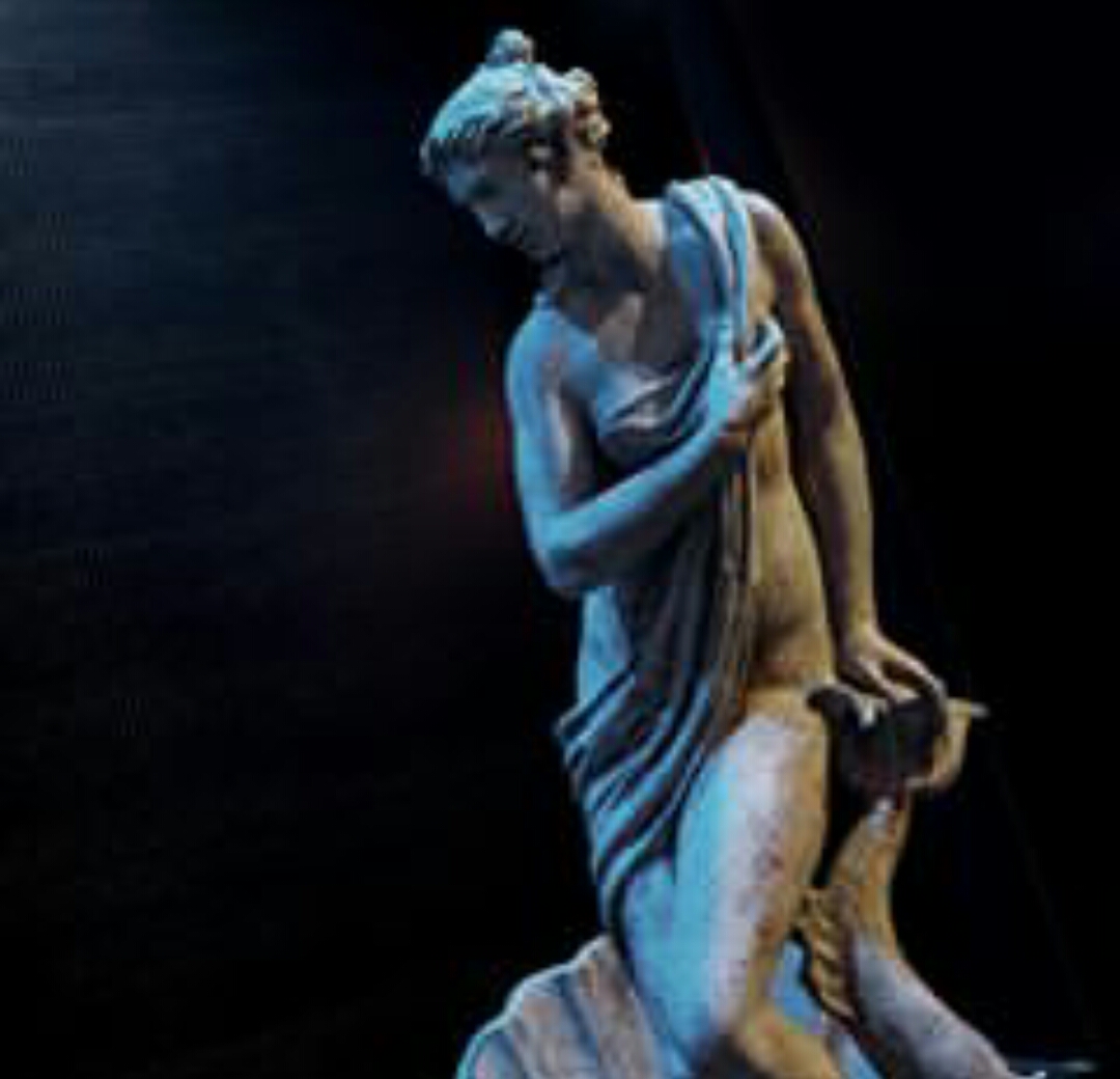 米兰时装周gucci直播外场,米兰时装周gucci三叶草