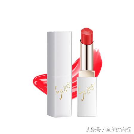 你的肤色适合什么颜色衣服的搭配,小辣椒颜色口红适合什么肤色